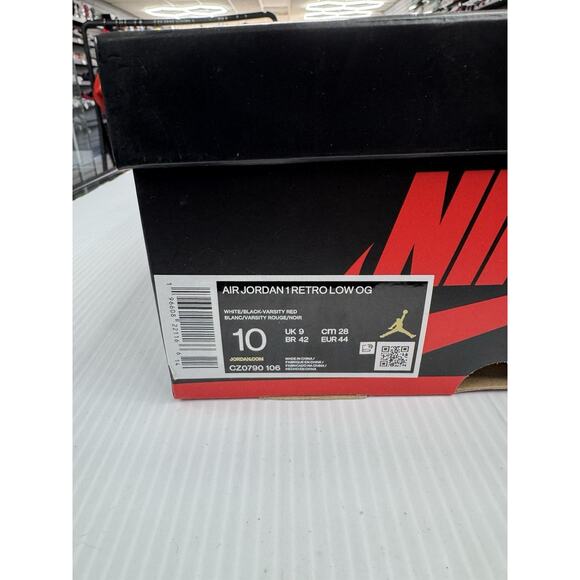 Size 10 - Nike Air Jordan 1 Retro Low OG Black Toe CZ0790-106